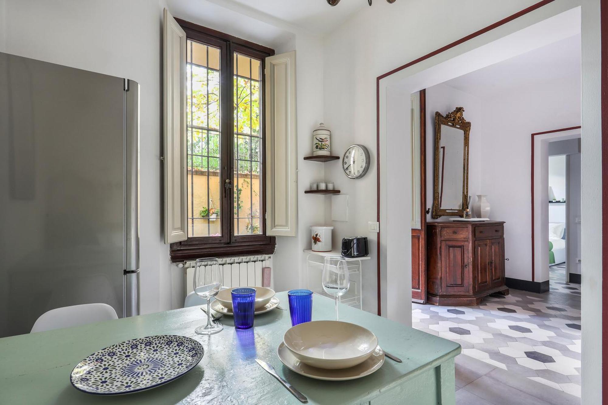 One-Bedroom Apartment With Patio Florence Exterior photo